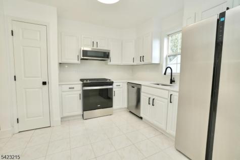 330 Winthrop Drive Nutley NJ 07110