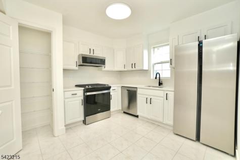 330 Winthrop Drive Nutley NJ 07110