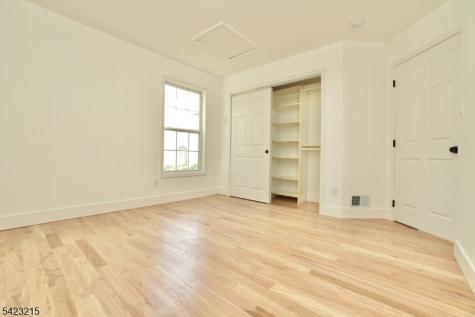 330 Winthrop Drive Nutley NJ 07110