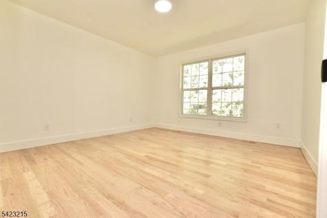 330 Winthrop Drive Nutley NJ 07110