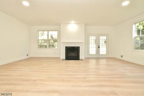 330 Winthrop Drive Nutley NJ 07110