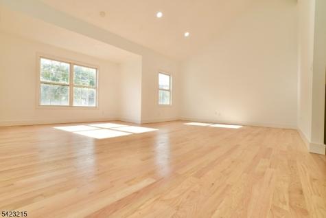 330 Winthrop Drive Nutley NJ 07110