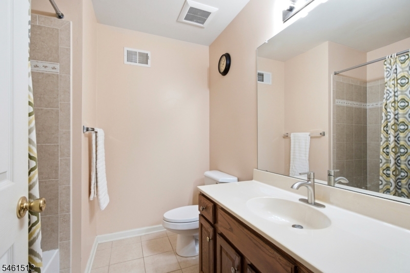 16 Magnolia Way North Haledon NJ 07508