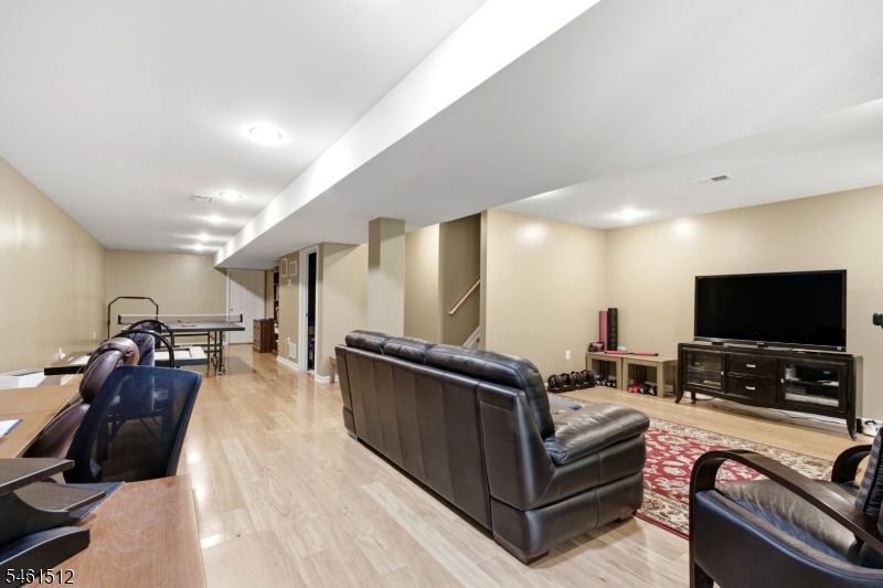 16 Magnolia Way North Haledon NJ 07508
