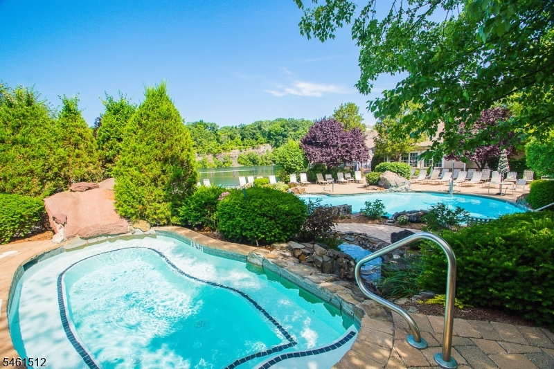 16 Magnolia Way North Haledon NJ 07508