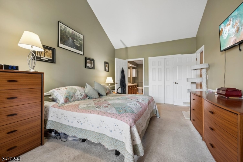 44 Red Oak Terrace Jefferson NJ 07438