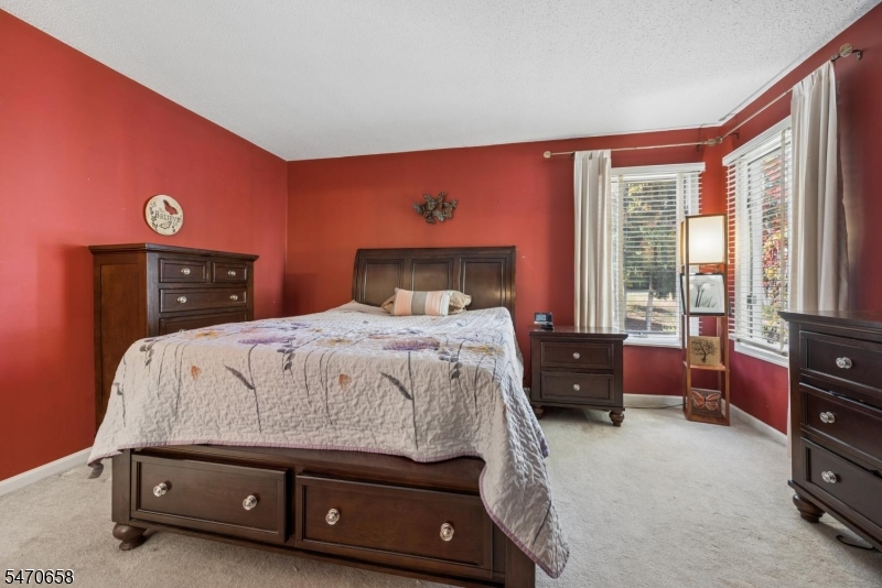 44 Red Oak Terrace Jefferson NJ 07438