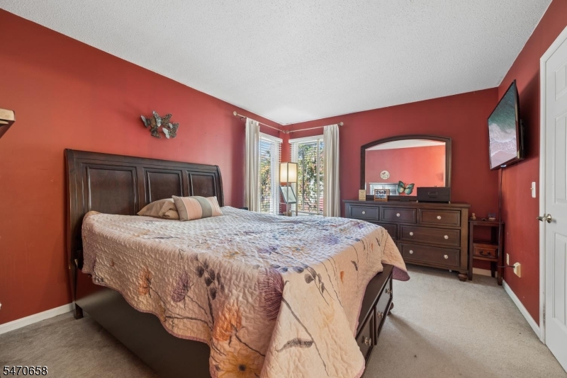 44 Red Oak Terrace Jefferson NJ 07438