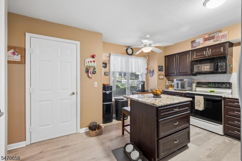 44 Red Oak Terrace Jefferson NJ 07438