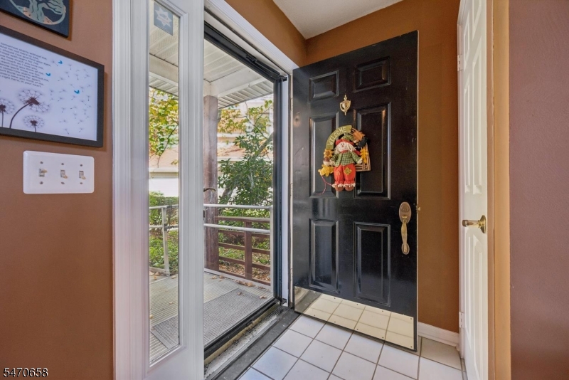 44 Red Oak Terrace Jefferson NJ 07438