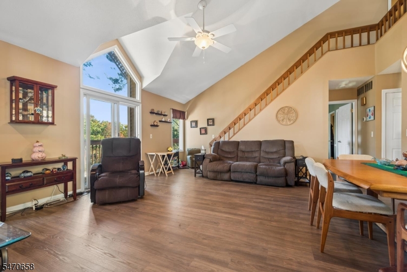 44 Red Oak Terrace Jefferson NJ 07438
