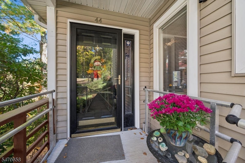 44 Red Oak Terrace Jefferson NJ 07438