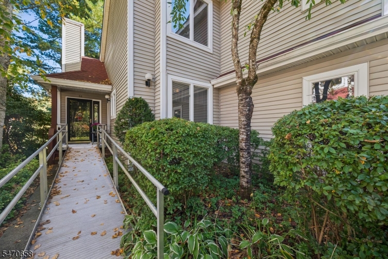 44 Red Oak Terrace Jefferson NJ 07438