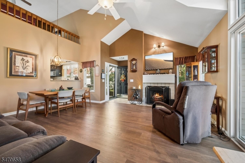 44 Red Oak Terrace Jefferson NJ 07438
