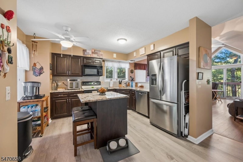 44 Red Oak Terrace Jefferson NJ 07438