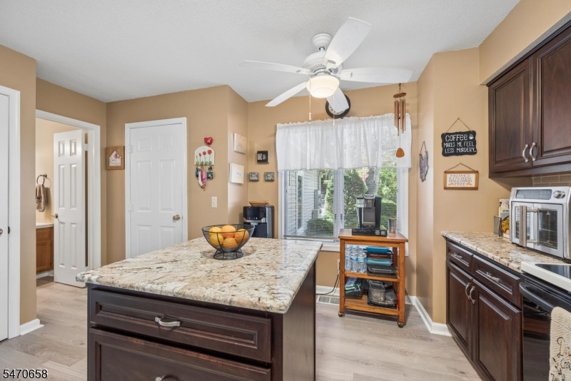 44 Red Oak Terrace Jefferson NJ 07438