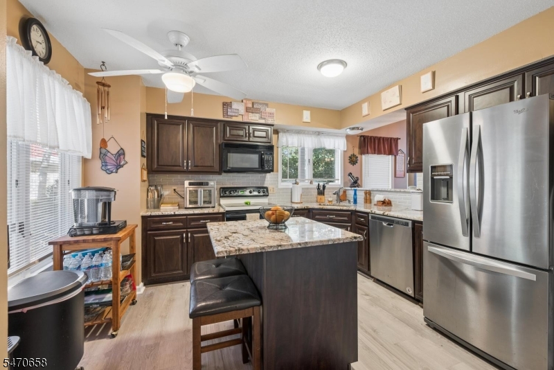 44 Red Oak Terrace Jefferson NJ 07438