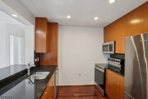 3110 City Place Edgewater NJ 07020