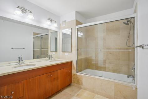 3110 City Place Edgewater NJ 07020