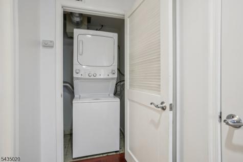 3110 City Place Edgewater NJ 07020