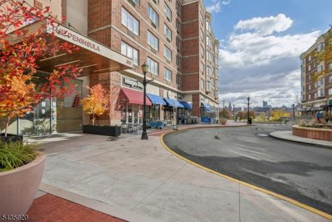 3110 City Place Edgewater NJ 07020