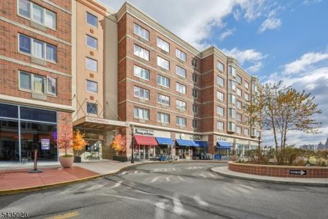 3110 City Place Edgewater NJ 07020