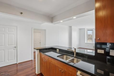 3110 City Place Edgewater NJ 07020