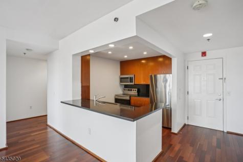 3110 City Place Edgewater NJ 07020
