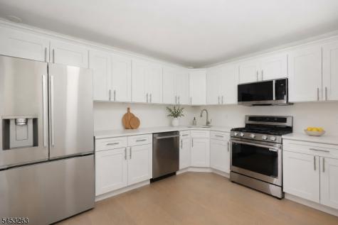33 Holly Street Jersey City NJ 07305