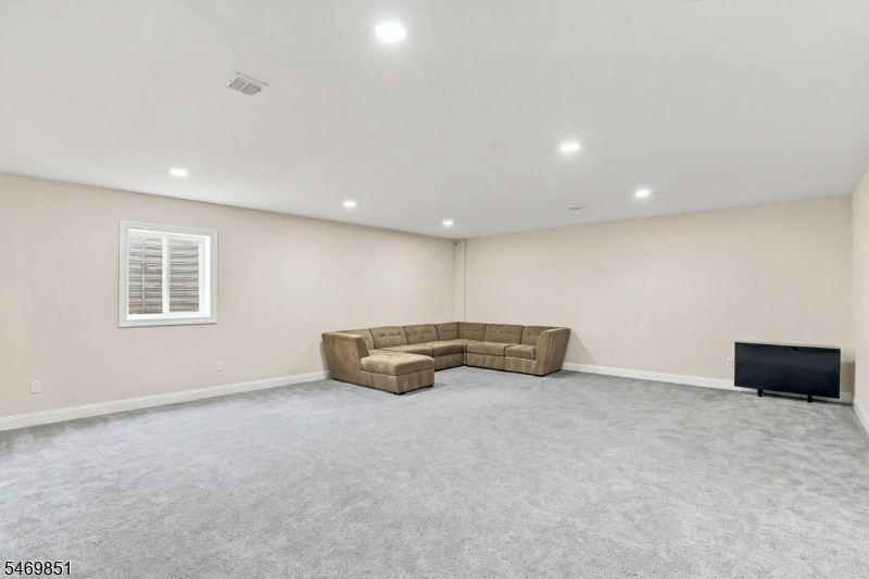 1 Aspen Drive Cedar Grove NJ 07009