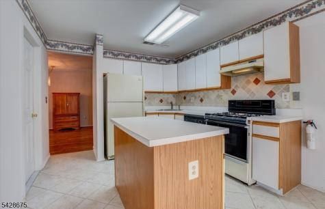 11 Letts Court Sayreville NJ 08872