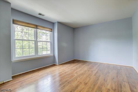 11 Letts Court Sayreville NJ 08872