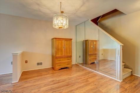 11 Letts Court Sayreville NJ 08872