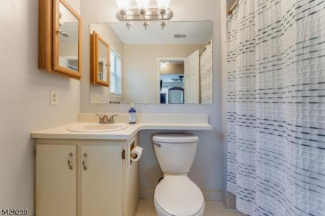 1501 Longley Ct Ondo Branchburg NJ 08876
