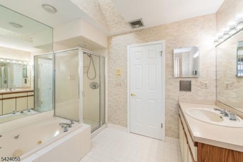 141 Wedgewood Dr18 Woodland Park NJ 07424