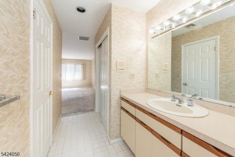 141 Wedgewood Dr18 Woodland Park NJ 07424