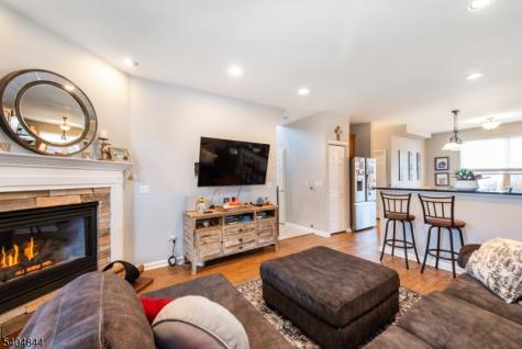 7 Hornbeam Way Hardyston NJ 07419