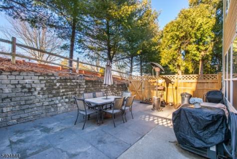 7 Hornbeam Way Hardyston NJ 07419