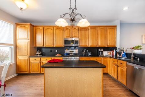 7 Hornbeam Way Hardyston NJ 07419