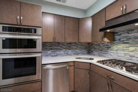 811 Waterford Drive Edison NJ 08817