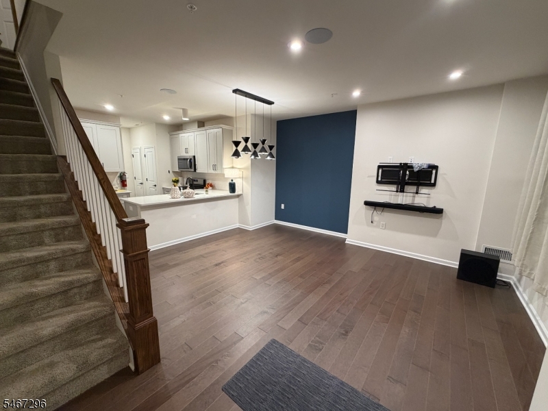 103 Robeson Street Somerville NJ 08876