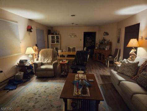 2 Crockett Lane Manchester NJ 08759