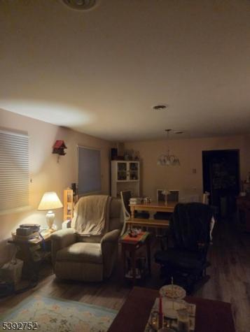 2 Crockett Lane Manchester NJ 08759