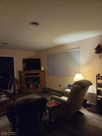 2 Crockett Lane Manchester NJ 08759