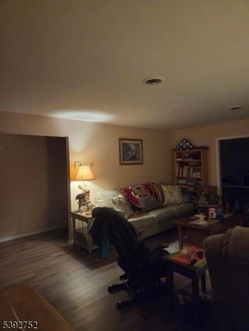 2 Crockett Lane Manchester NJ 08759