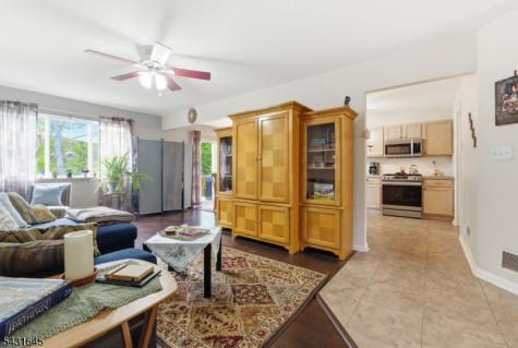 16 Pale Star Court Hardyston NJ 07419