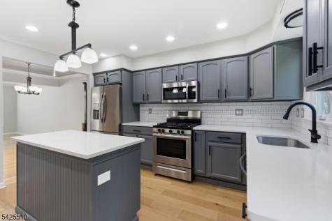 87 Hampshire Drive Mendham NJ 07945