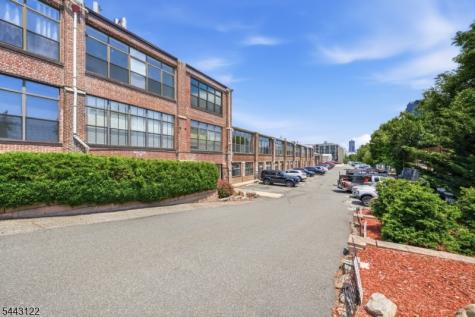 300 Communipaw Avenue Jersey City NJ 07304
