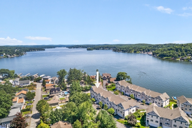 33 Catamaran Court Mount Arlington NJ 07856
