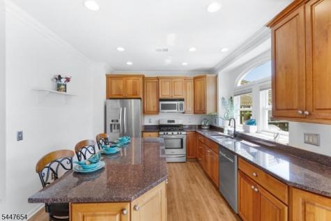 33 Catamaran Court Mount Arlington NJ 07856
